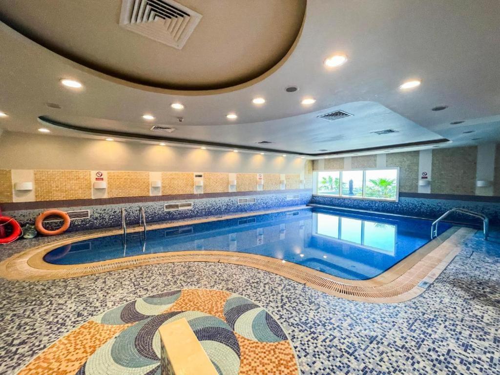 Apartment Sea View 1 Bedroom Flat, Luxury Amenities, Near & Tram With Free Parking In Marina