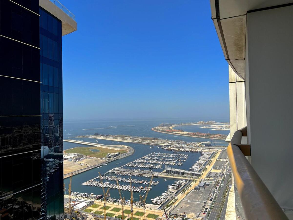 Sea View 1 Bedroom Flat, Luxury Amenities, Near & Tram With Free Parking In Marina * Dubai