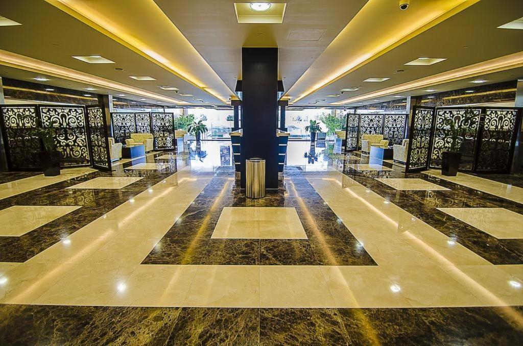 Apartment Sea View 1 Bedroom Flat, Luxury Amenities, Near & Tram With Free Parking In Marina